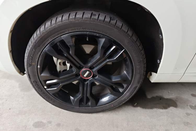 Used Wey VV7 2017 2.0T Flagship Model Right Front Wheel Hub