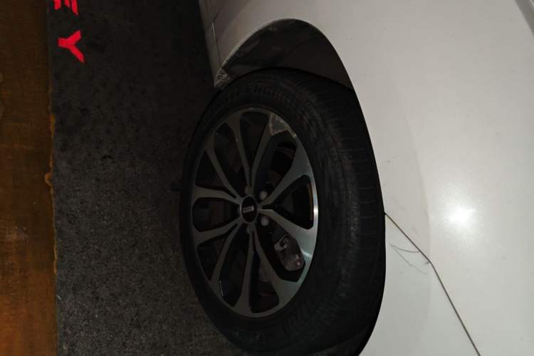 Used Wey VV7 2017 2.0T Ultra-Luxury Version Right Front Wheel Hub