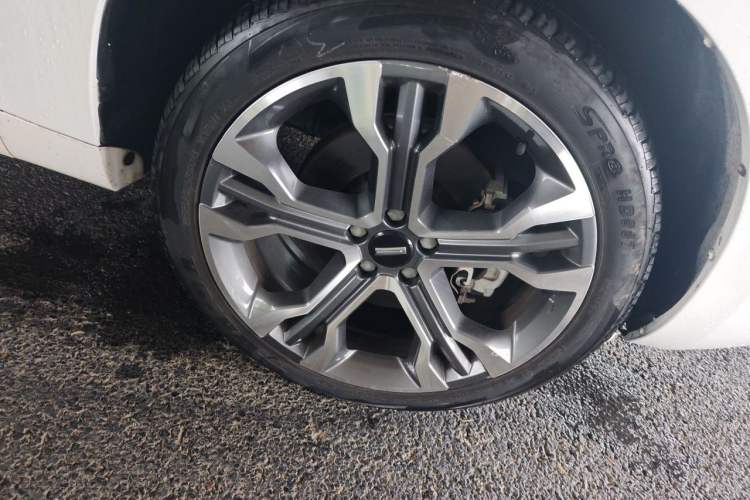 Used Wey VV7 2017 2.0T Flagship Model Right Front Wheel Hub
