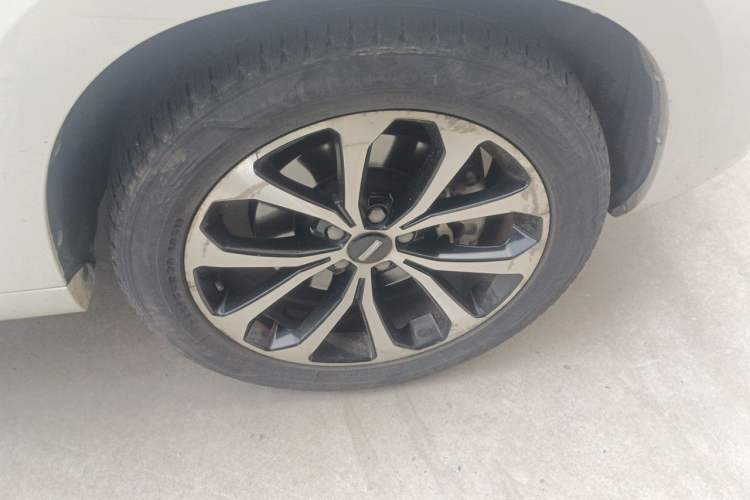 Used Wey VV7 2017 2.0T Ultra-Luxury Version Right Front Wheel Hub