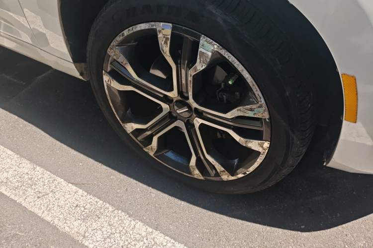 Used Wey VV7 2017 2.0T Flagship Model Right Front Wheel Hub