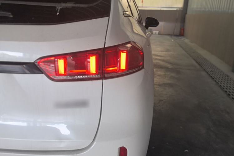 Used Wey VV7 2017 2.0T Flagship Model Right Rear Taillight