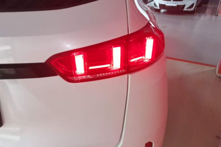 Used Wey VV7 2017 2.0T Flagship Model Right Rear Taillight