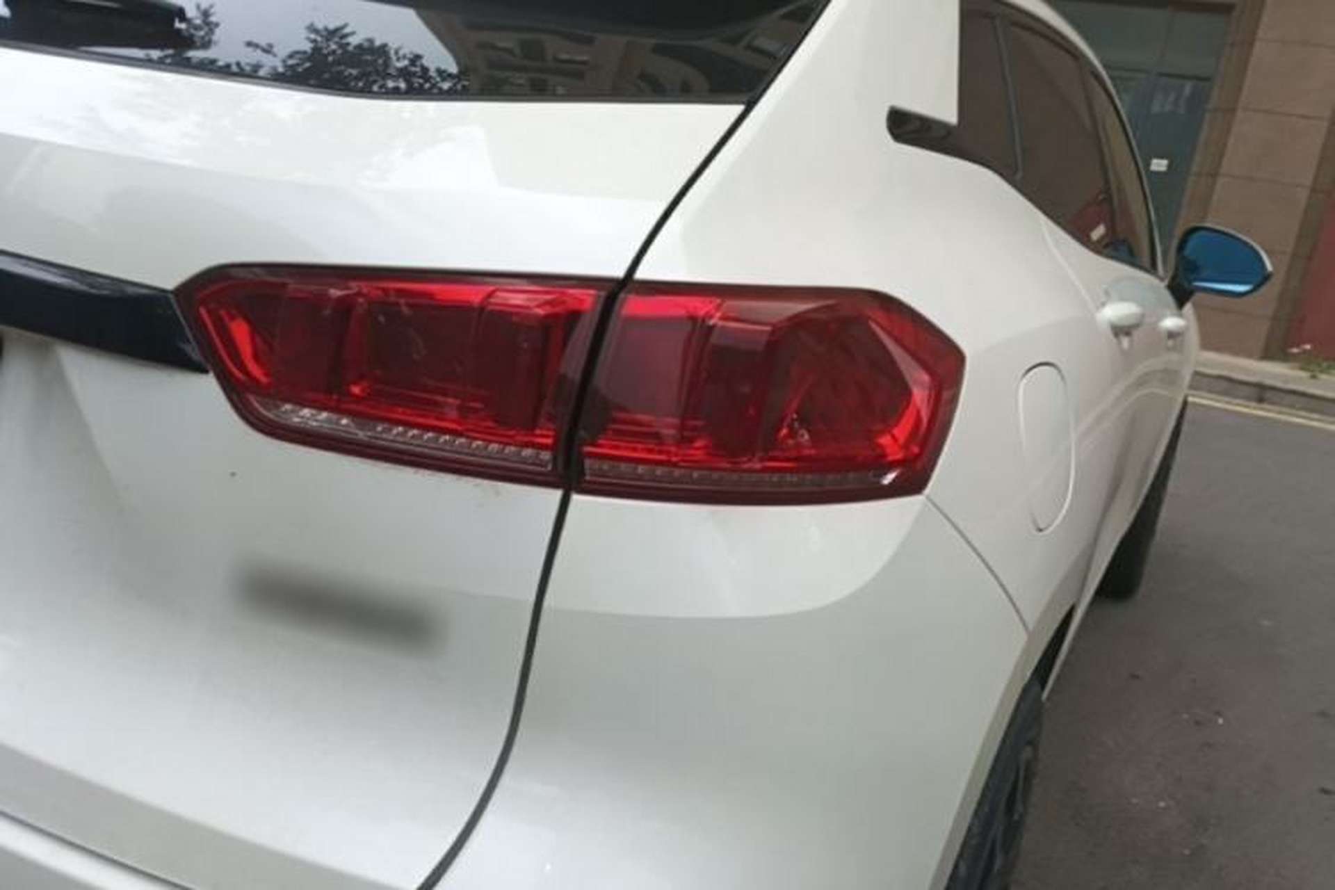 Used Wey VV7 2017 2.0T Flagship Model Right Rear Taillight