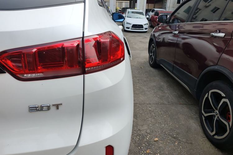 Used Wey VV7 2017 2.0T Flagship Model Right Rear Taillight