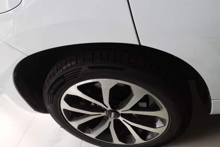 Used Wey VV7 2017 2.0T Ultra-Luxury Version Right Rear Wheel Hub
