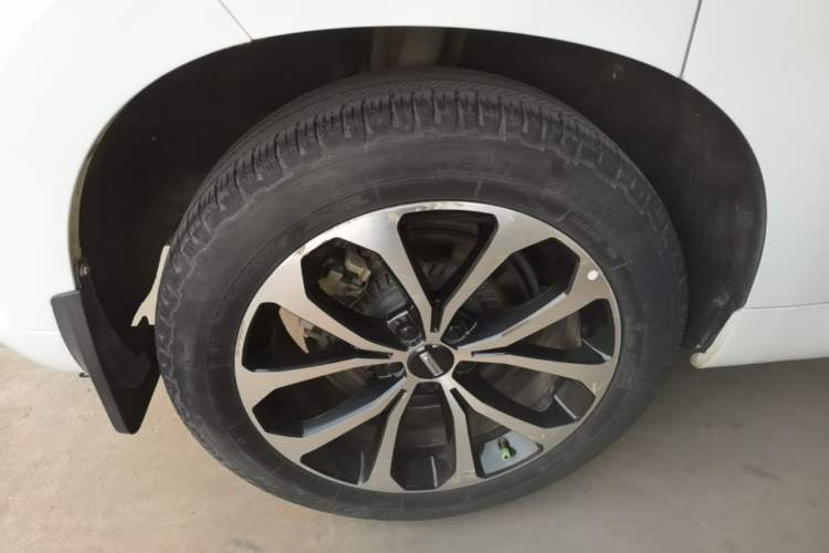 Used Wey VV7 2017 2.0T Ultra-Luxury Version Right Rear Wheel Hub