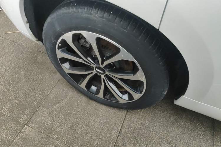 Used Wey VV7 2017 2.0T Ultra-Luxury Version Right Rear Wheel Hub