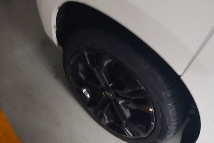 Used Wey VV7 2017 2.0T Flagship Model Right Rear Wheel Hub