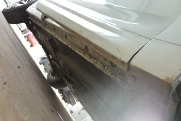 Used Wey VV7 2017 2.0T Ultra-Luxury Version Right Side Sill