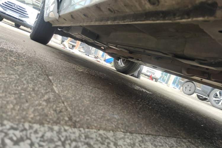 Used Wey VV7 2017 2.0T Ultra-Luxury Version Right Side Sill