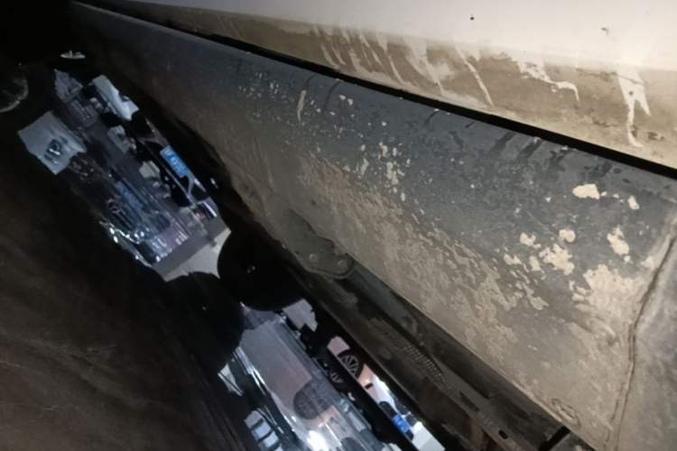 Used Wey VV7 2017 2.0T Ultra-Luxury Version Right Side Sill