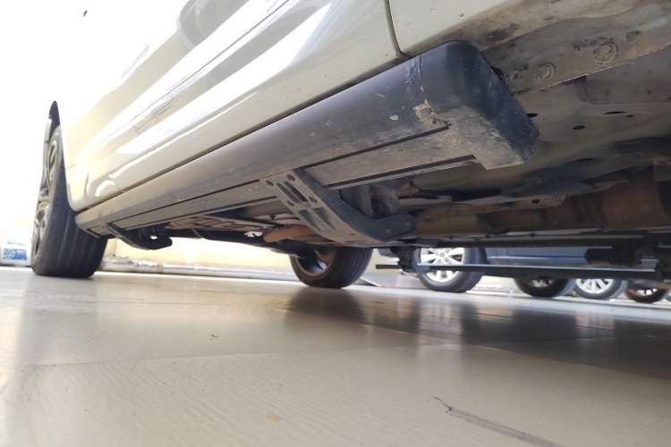 Used Wey VV7 2017 2.0T Flagship Model Right Side Sill
