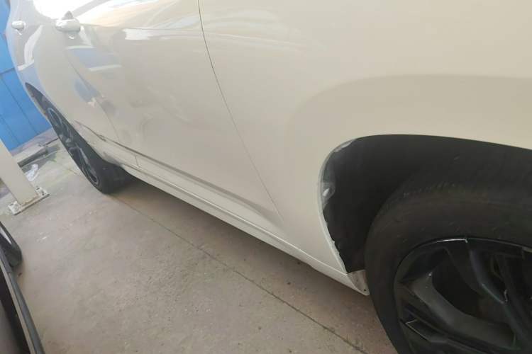Used Wey VV7 2017 2.0T Flagship Model Right Side Sill