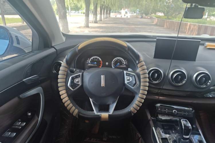 Used Wey VV7 2017 2.0T Flagship Model Steering Wheel