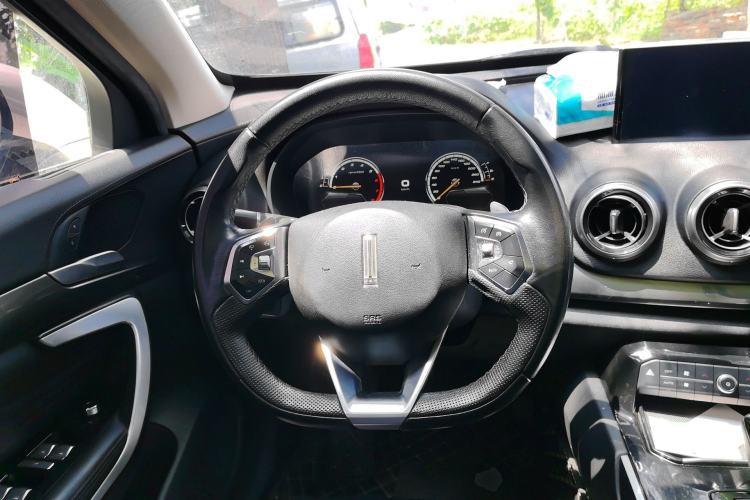 Used Wey VV7 2017 2.0T Luxury Model Steering Wheel