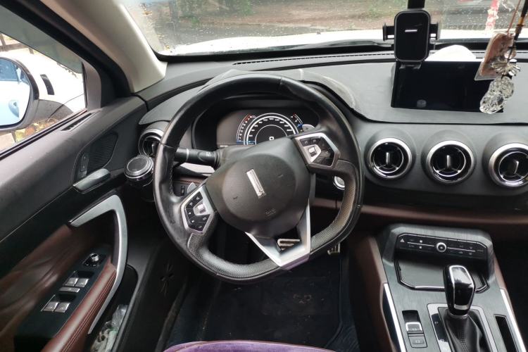 Used Wey VV7 2017 2.0T Flagship Model Steering Wheel