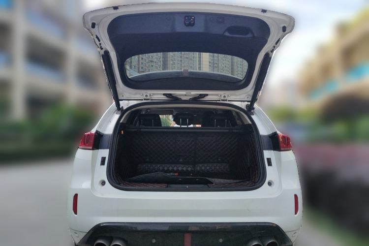 Used Wey VV7 2017 2.0T Ultra-Luxury Version Trunk