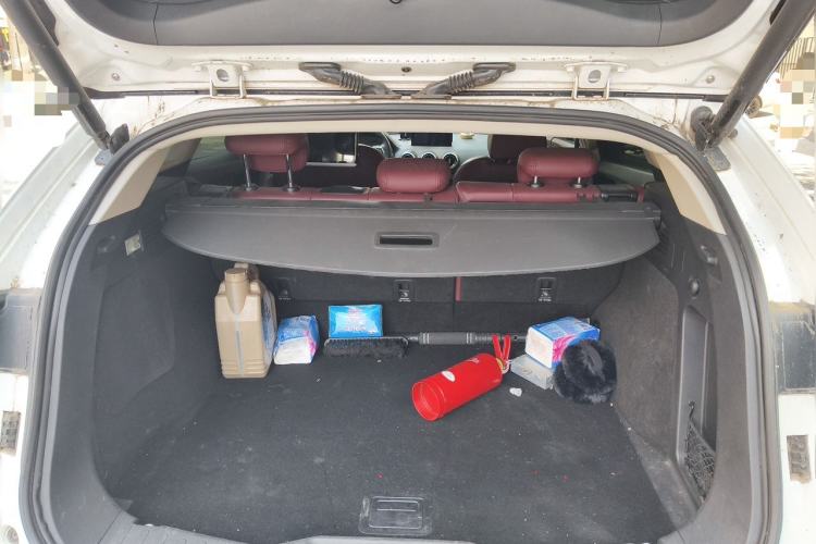 Used Wey VV7 2017 2.0T Flagship Model Trunk