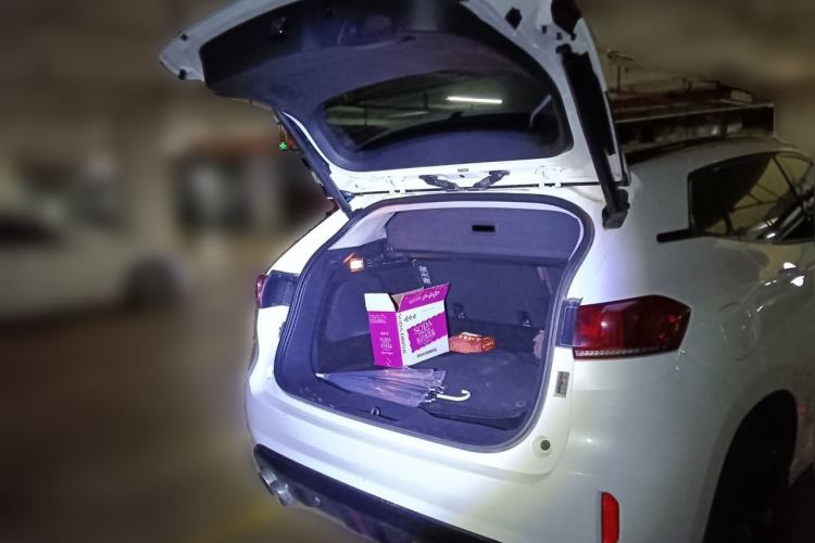Used Wey VV7 2017 2.0T Flagship Model Trunk