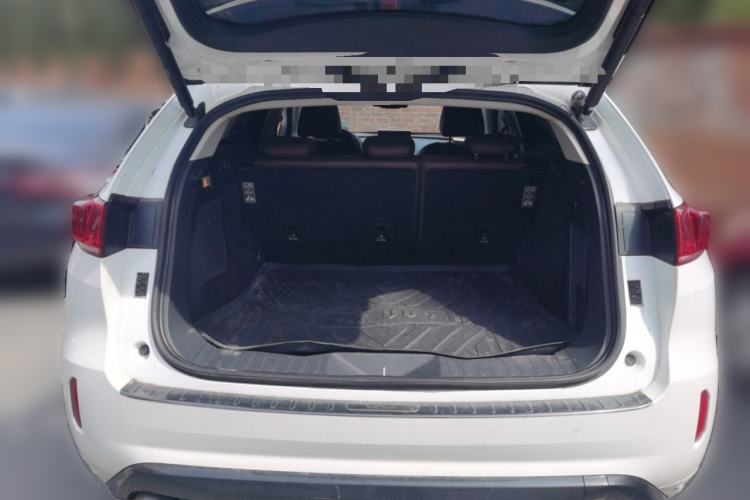 Used Wey VV7 2017 2.0T Flagship Model Trunk