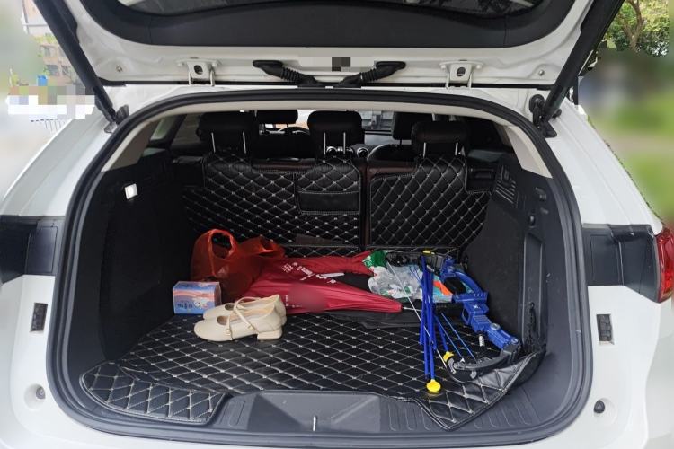Used Wey VV7 2017 2.0T Ultra-Luxury Version Trunk