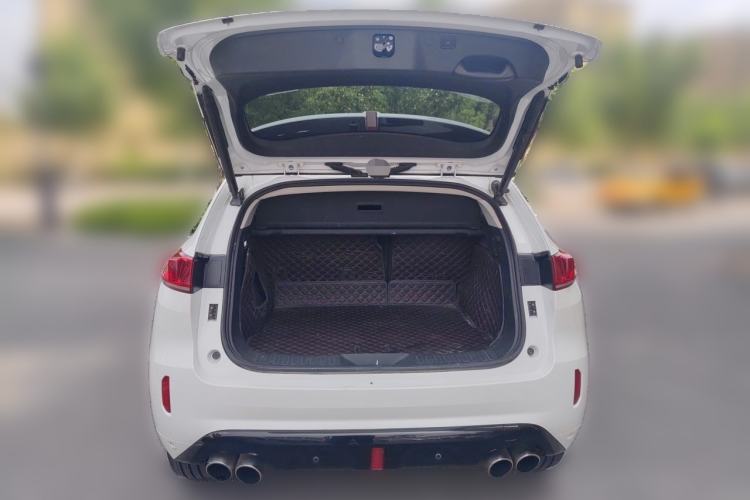 Used Wey VV7 2017 2.0T Flagship Model Trunk