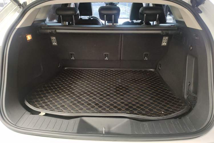 Used Wey VV7 2017 2.0T Flagship Model Trunk