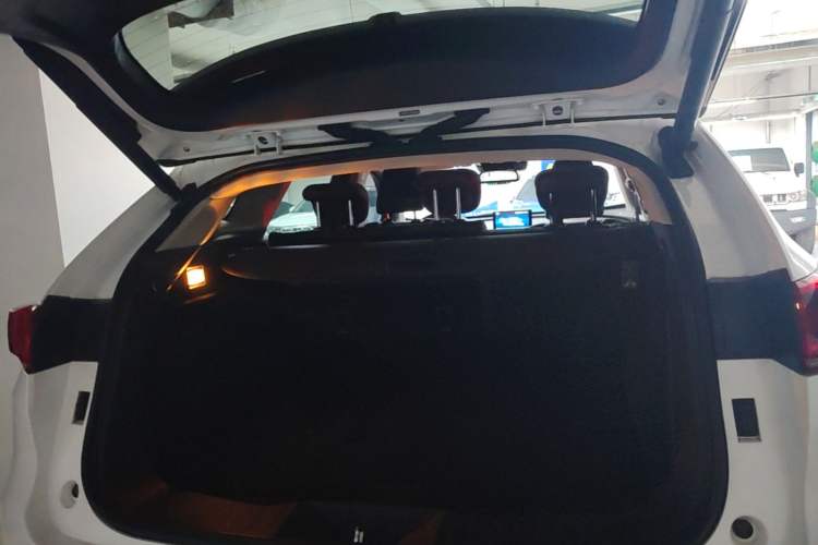 Used Wey VV7 2017 2.0T Flagship Model Trunk