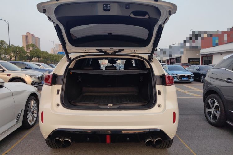 Used Wey VV7 2017 2.0T Flagship Model Trunk