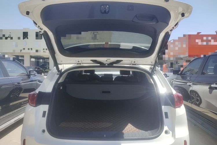 Used Wey VV7 2017 2.0T Ultra-Luxury Version Trunk