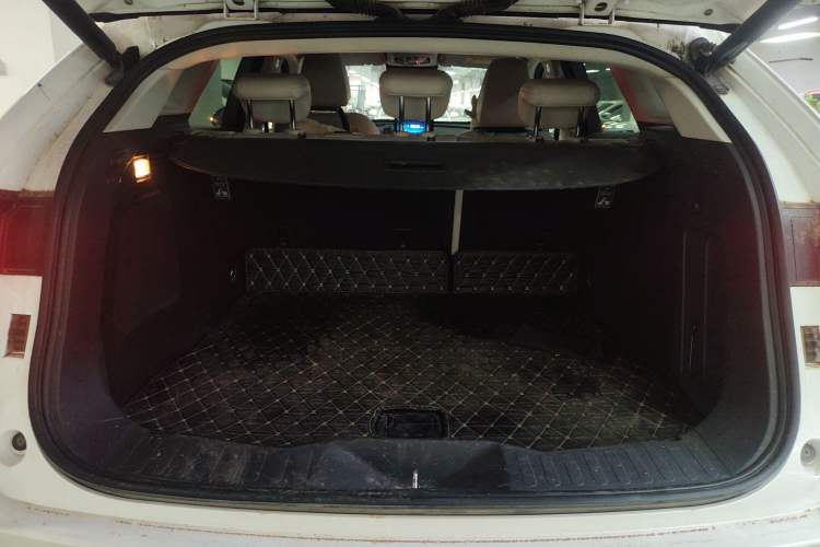 Used Wey VV7 2017 2.0T Ultra-Luxury Version Trunk