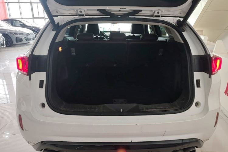 Used Wey VV7 2017 2.0T Flagship Model Trunk