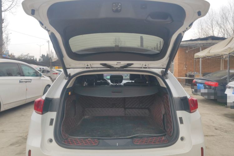 Used Wey VV7 2017 2.0T Ultra-Luxury Version Trunk