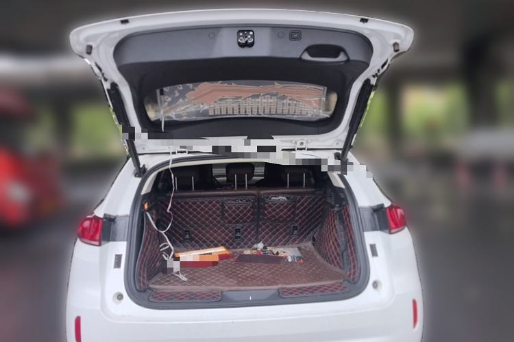 Used Wey VV7 2017 2.0T Flagship Model Trunk