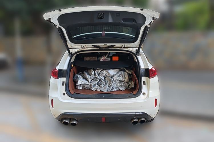 Used Wey VV7 2017 2.0T Flagship Model Trunk