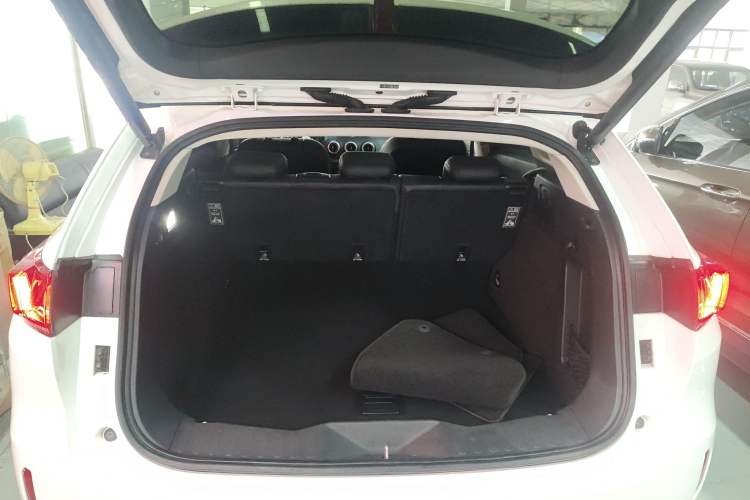 Used Wey VV7 2017 2.0T Ultra-Luxury Version Trunk