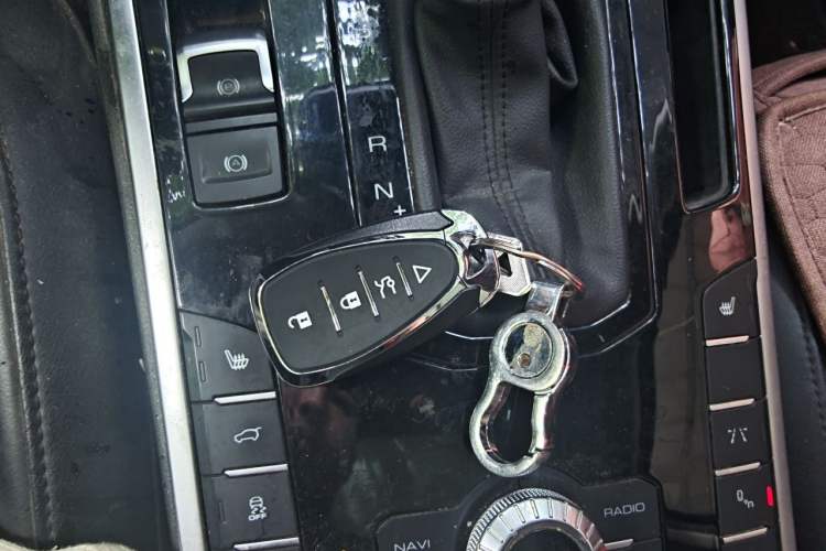 Used Wey VV7 2017 2.0T Flagship Model Vehicle Key