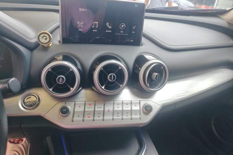 Used Wey VV7 2019 Upgraded Model 2.0T Ultra-Luxury Version China VI Standard Audio And AC Panel