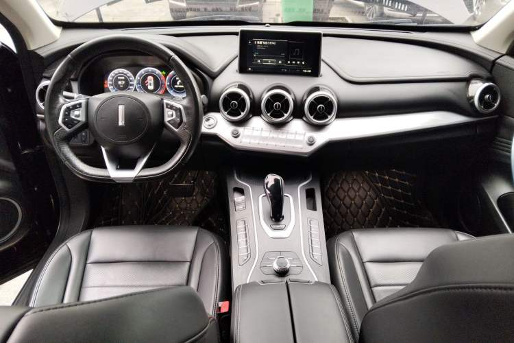 Used Wey VV7 2019 Upgraded Model 2.0T Ultra-Luxury Version China V Standard Center Console