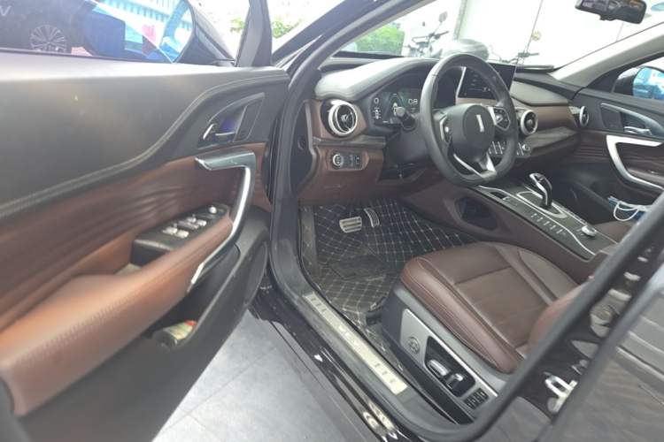 Used Wey VV7 2019 Upgraded Model 2.0T Flagship Version China VI Driver Seat