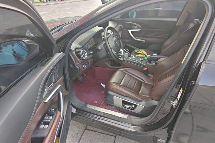 Used Wey VV7 2019 Upgraded Model 2.0T Ultra-Luxury Version China VI Standard Driver Seat
