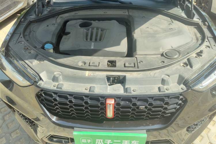Used Wey VV7 2019 Upgraded Model 2.0T Luxury Version China V Standard Engine Bay