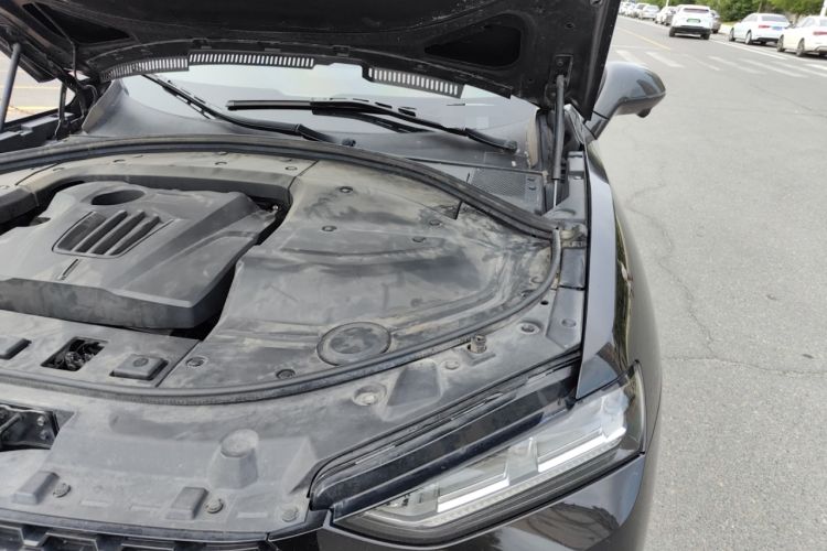 Used Wey VV7 2019 Upgraded Model 2.0T Ultra-Luxury Version China VI Standard Engine Bay Left