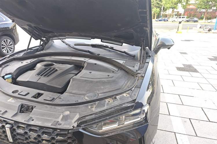 Used Wey VV7 2019 Upgraded Model 2.0T Ultra-Luxury Version China VI Standard Engine Bay Left
