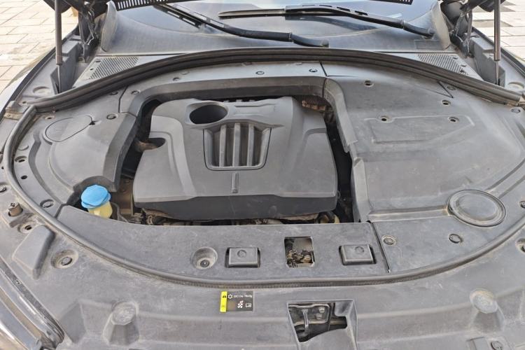 Used Wey VV7 2019 Upgraded Model 2.0T Ultra-Luxury Version China VI Standard Engine Bay