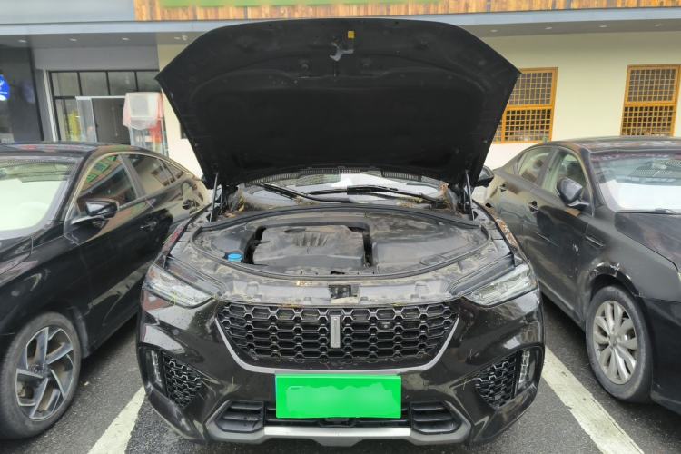 Used Wey VV7 2019 Upgraded Model 2.0T Flagship Version China VI Engine Bay
