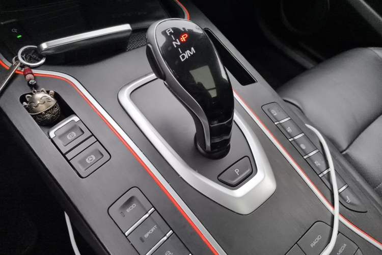 Used Wey VV7 2019 Upgraded Model 2.0T Flagship Version China VI Gear Lever