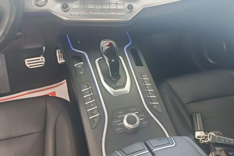 Used Wey VV7 2019 Upgraded Model 2.0T Flagship Version China VI Gear Lever