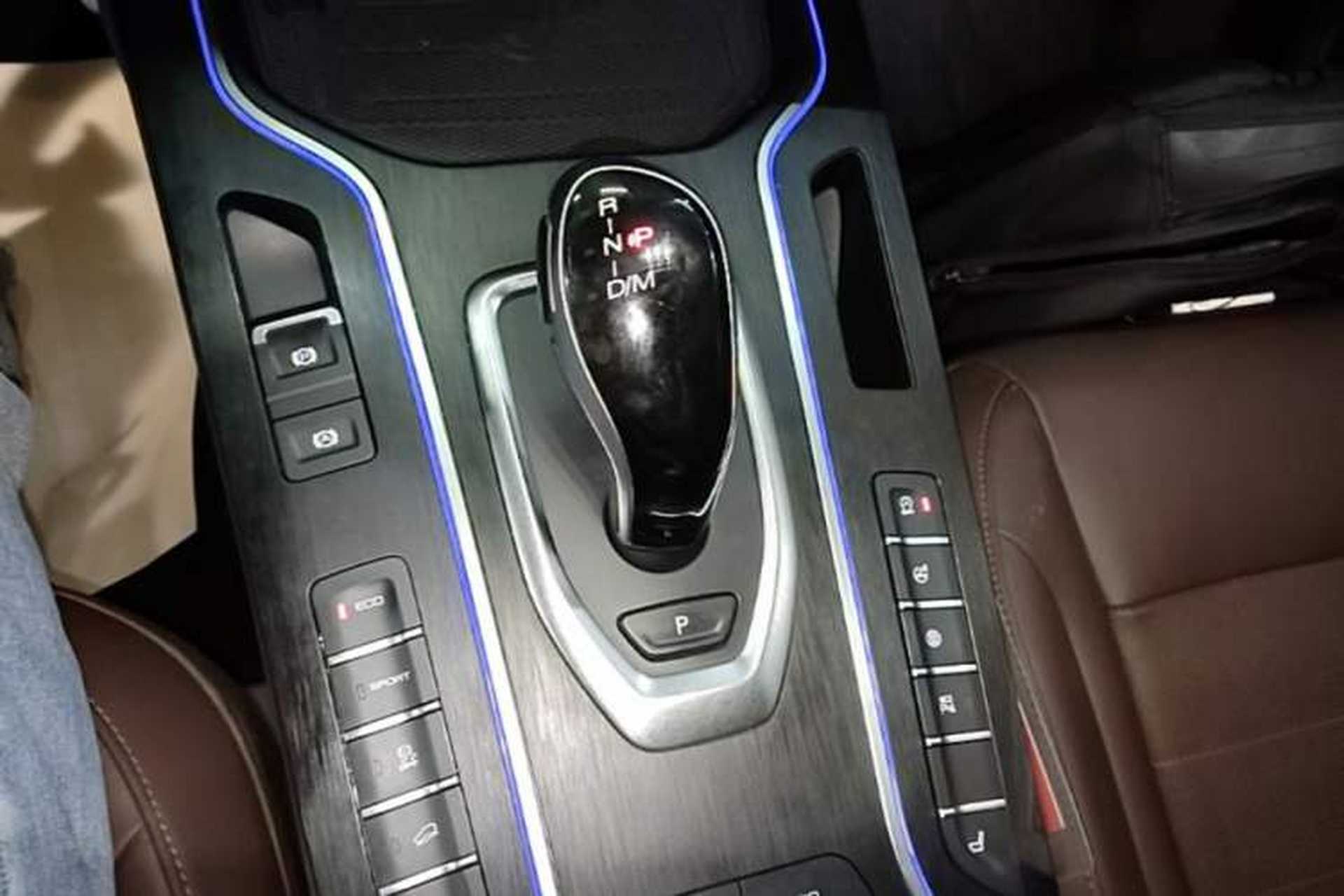 Used Wey VV7 2019 Upgraded Model 2.0T Flagship Version China V Standard Gear Lever